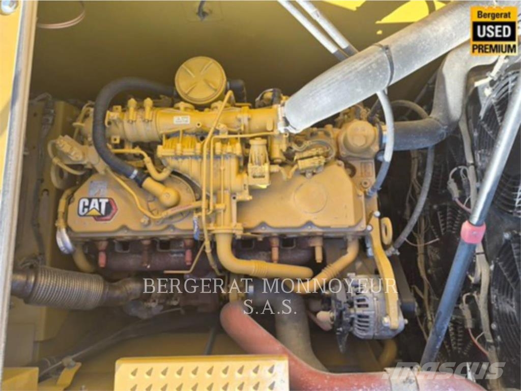 CAT 326 Pelle sur chenilles
