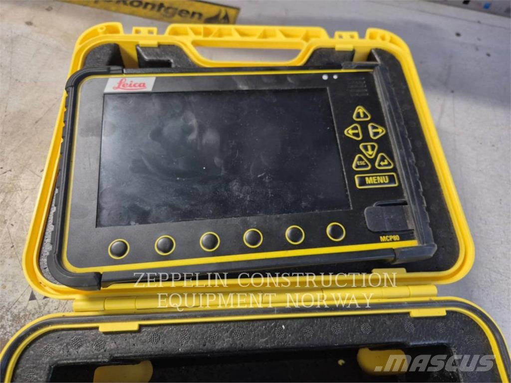 CAT 326-07 Escavadeiras de esteiras