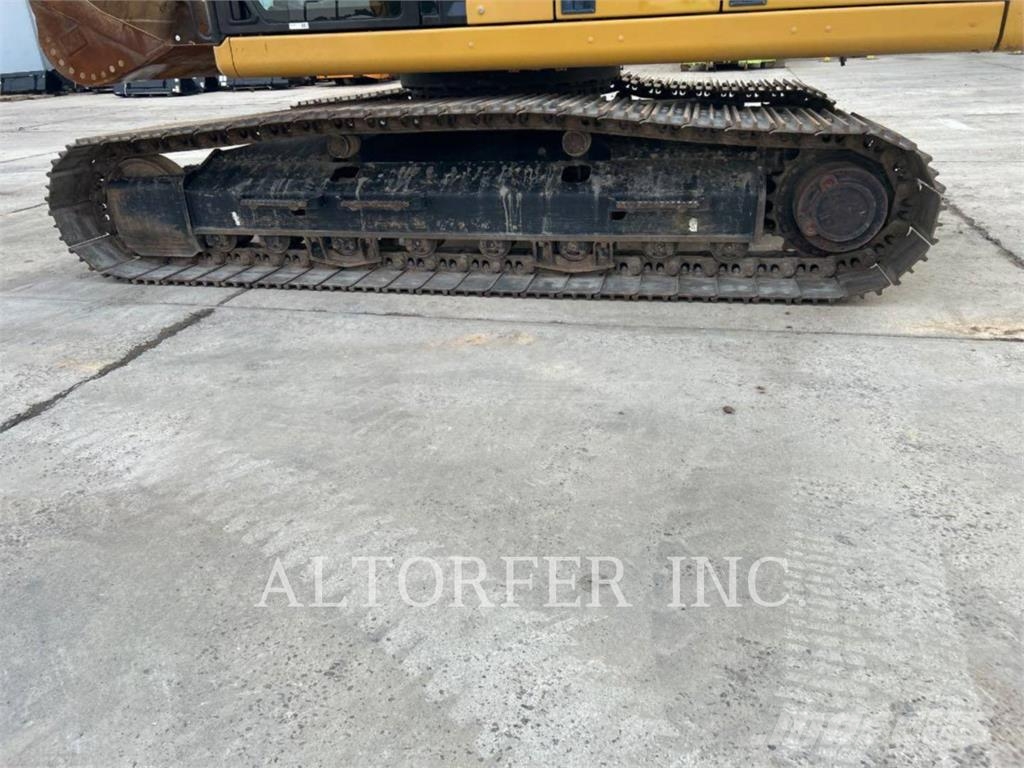 CAT 326-07 SLR حفارات زحافة