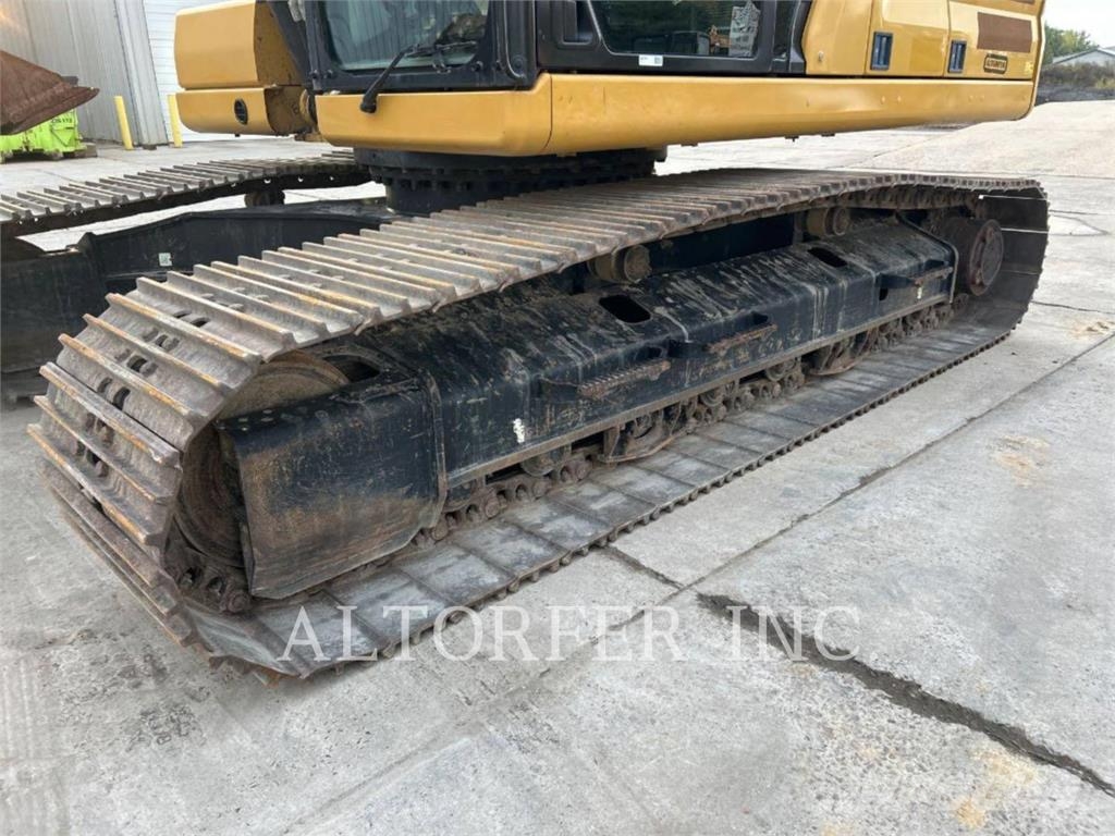 CAT 326-07 SLR حفارات زحافة