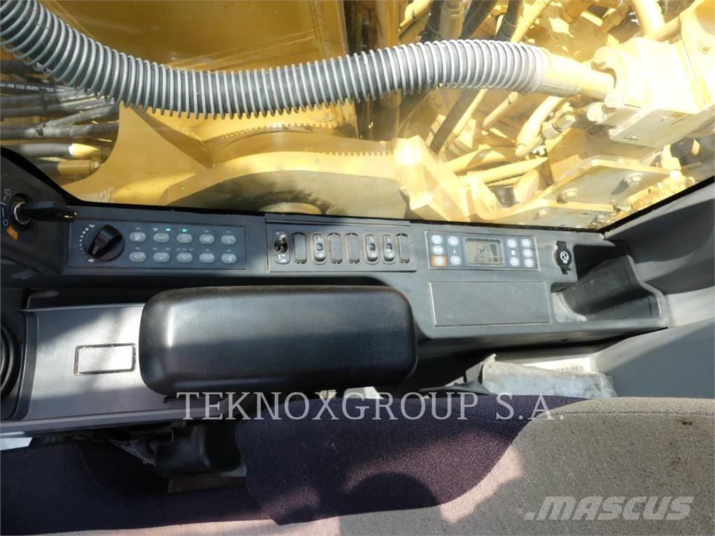 CAT 326FL Rupsgraafmachines