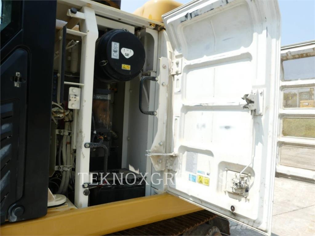 CAT 326FL Rupsgraafmachines