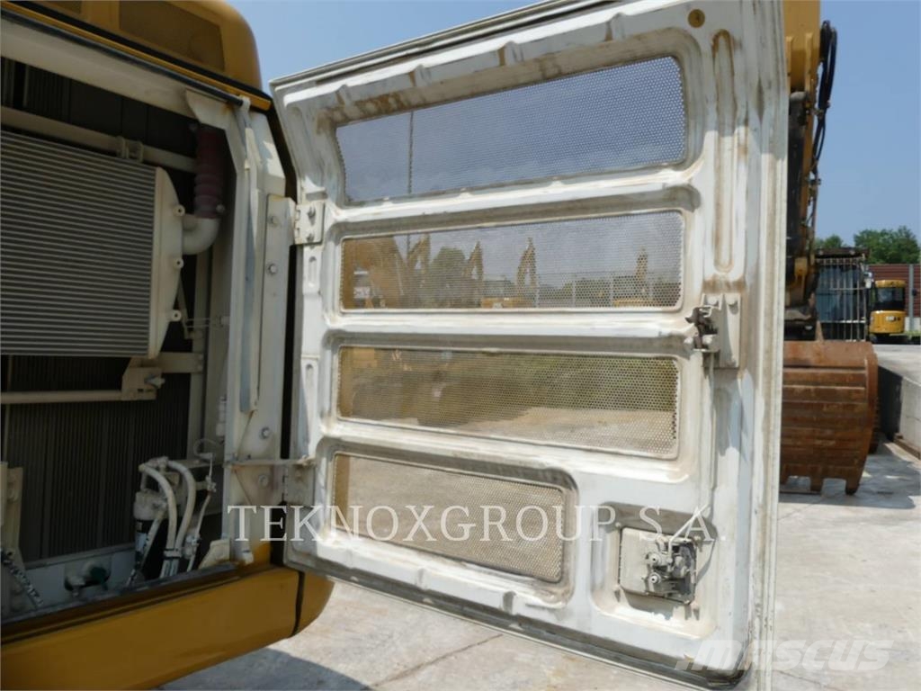 CAT 326FL Rupsgraafmachines