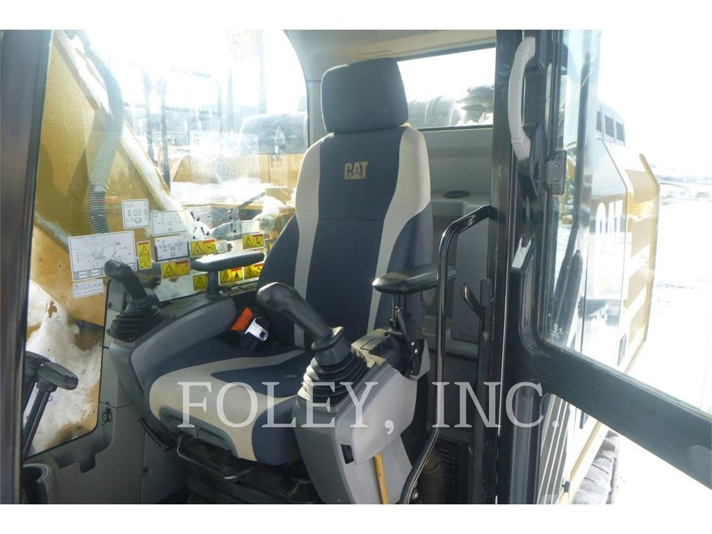 CAT 326FL Bagri goseničarji