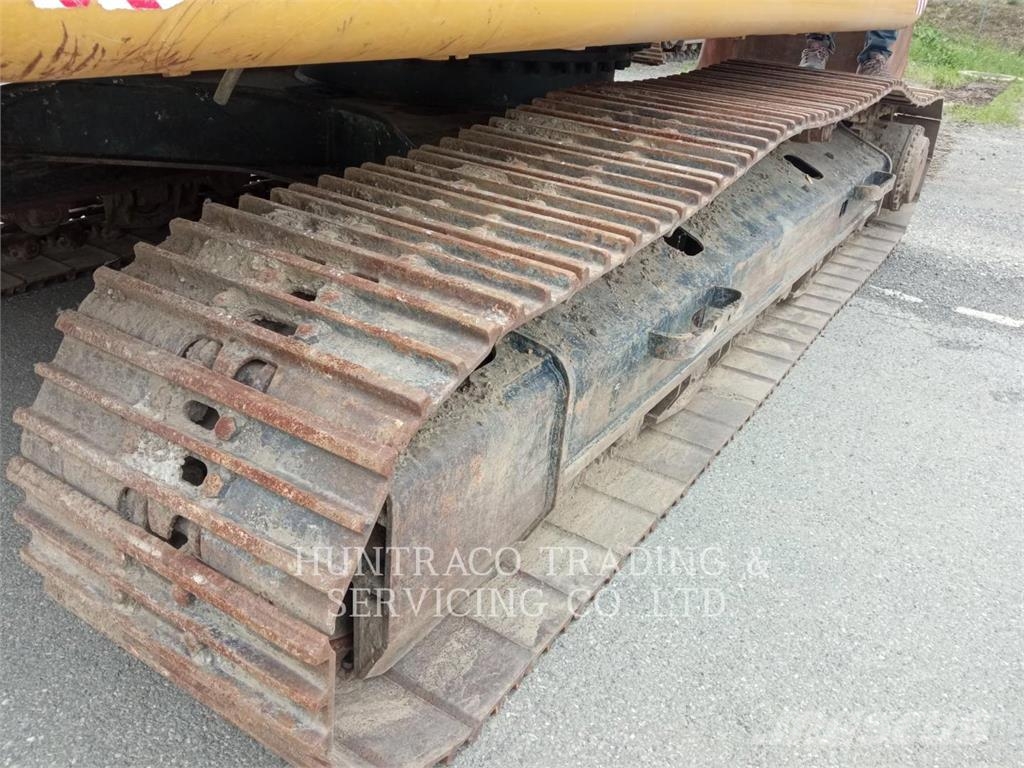 CAT 326FLN حفارات زحافة