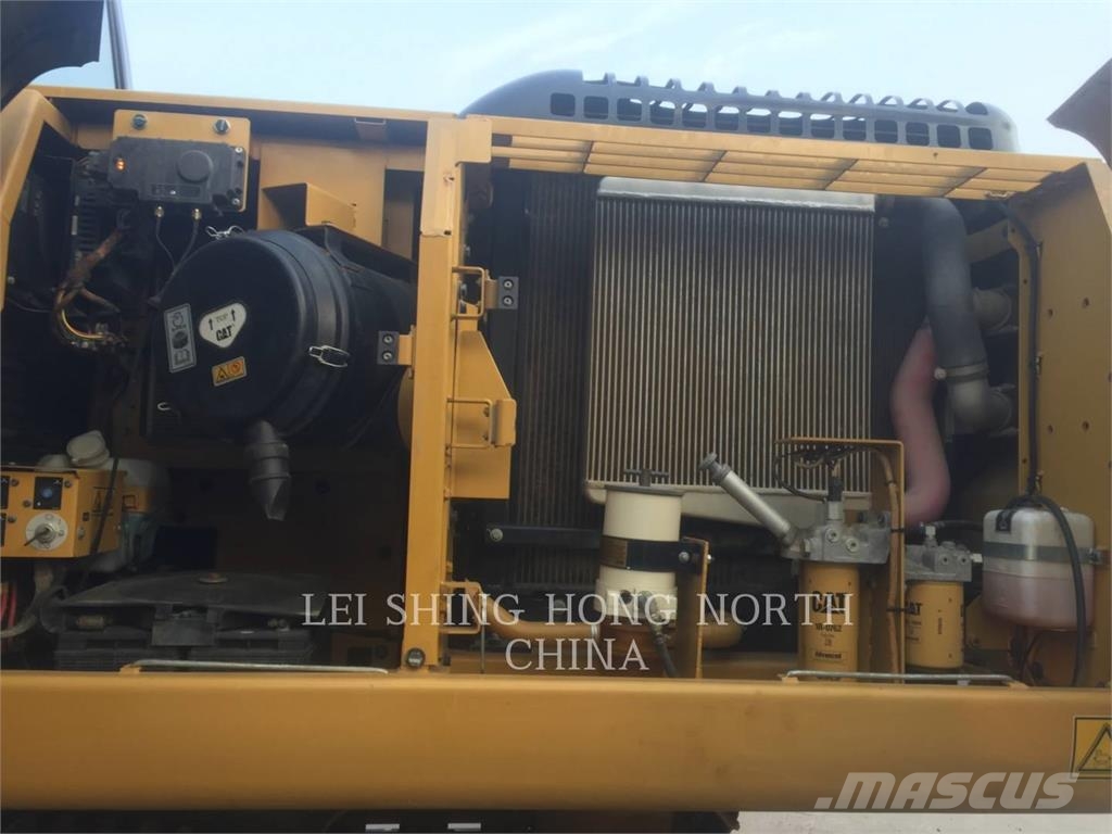 CAT 329DL Raupenbagger