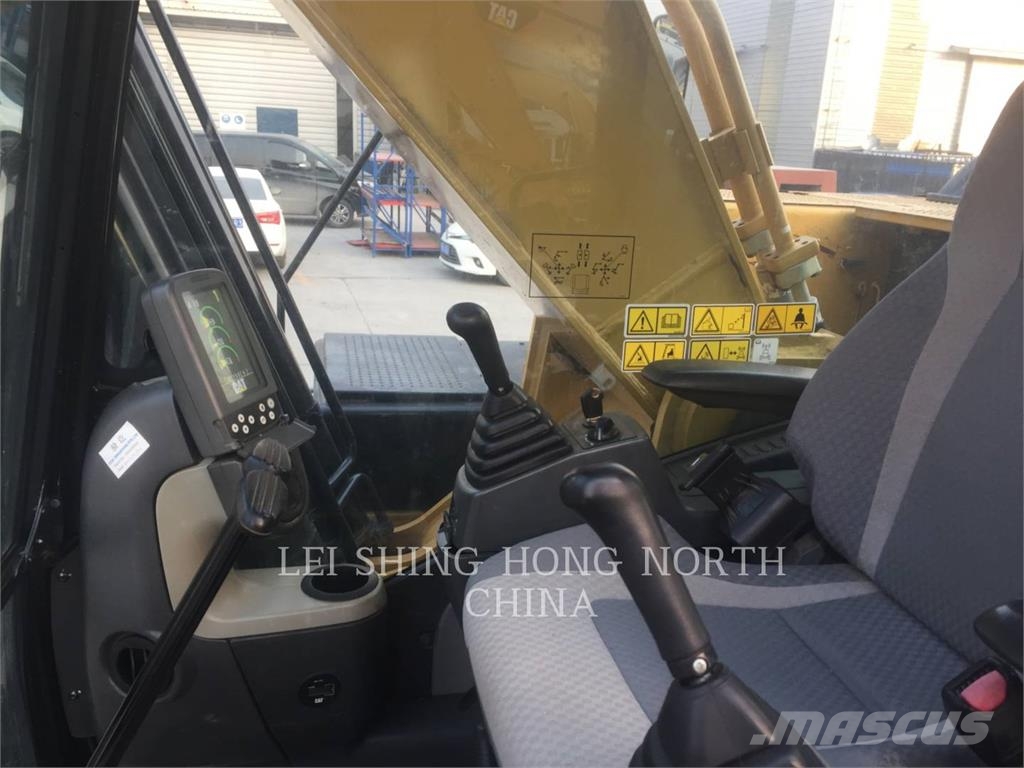 CAT 329DL Raupenbagger