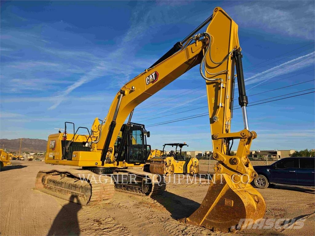 CAT 330 حفارات زحافة