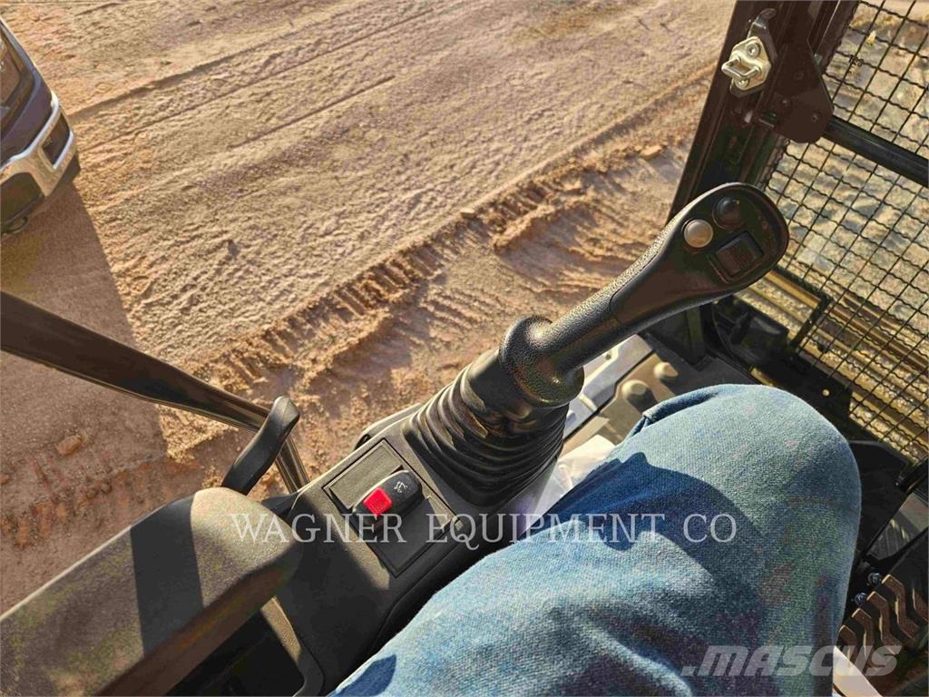 CAT 330 حفارات زحافة