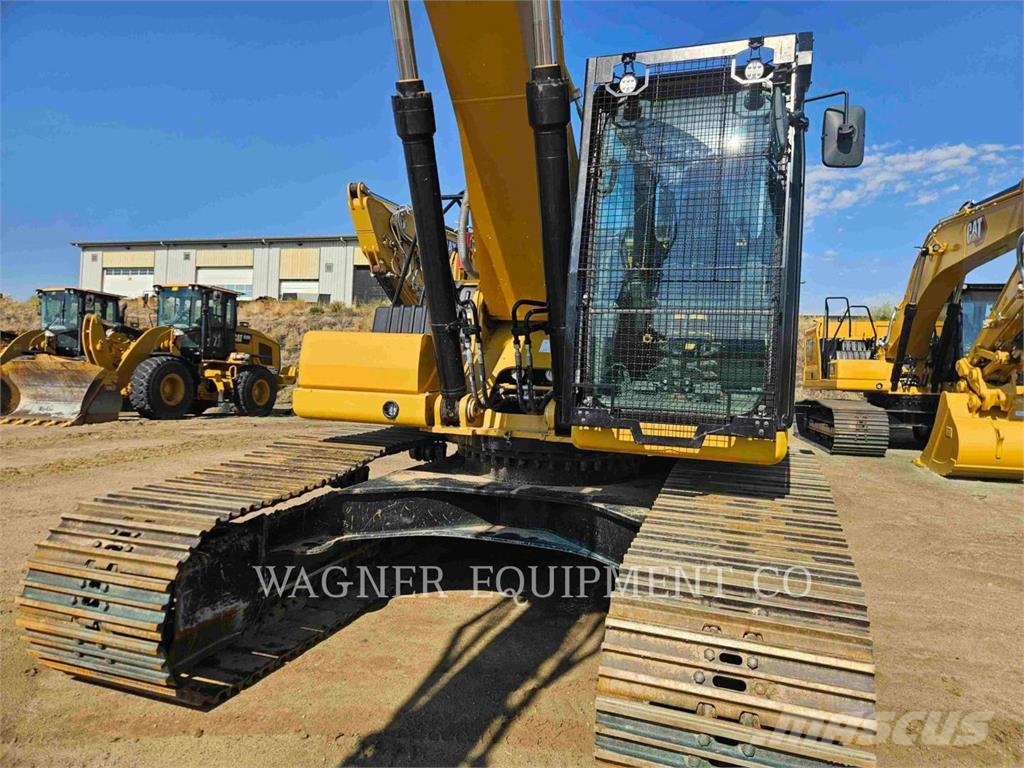 CAT 330 حفارات زحافة