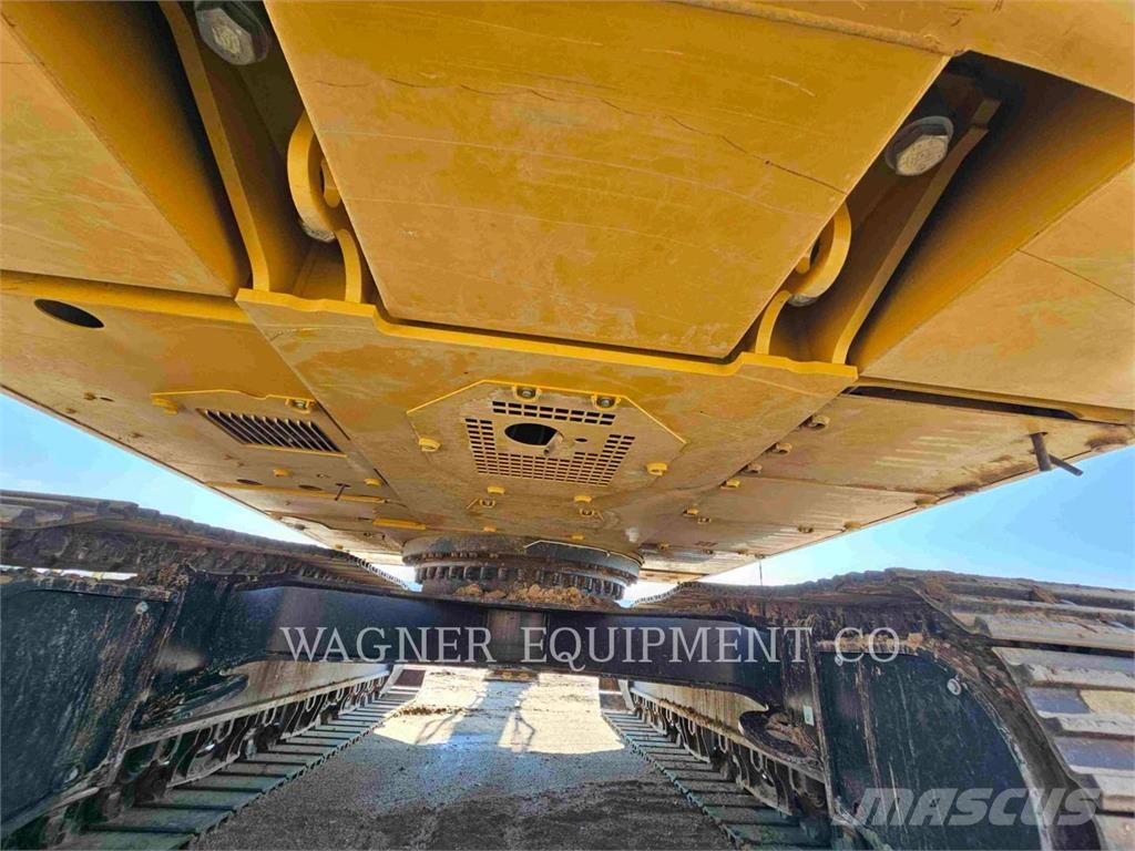 CAT 330 حفارات زحافة
