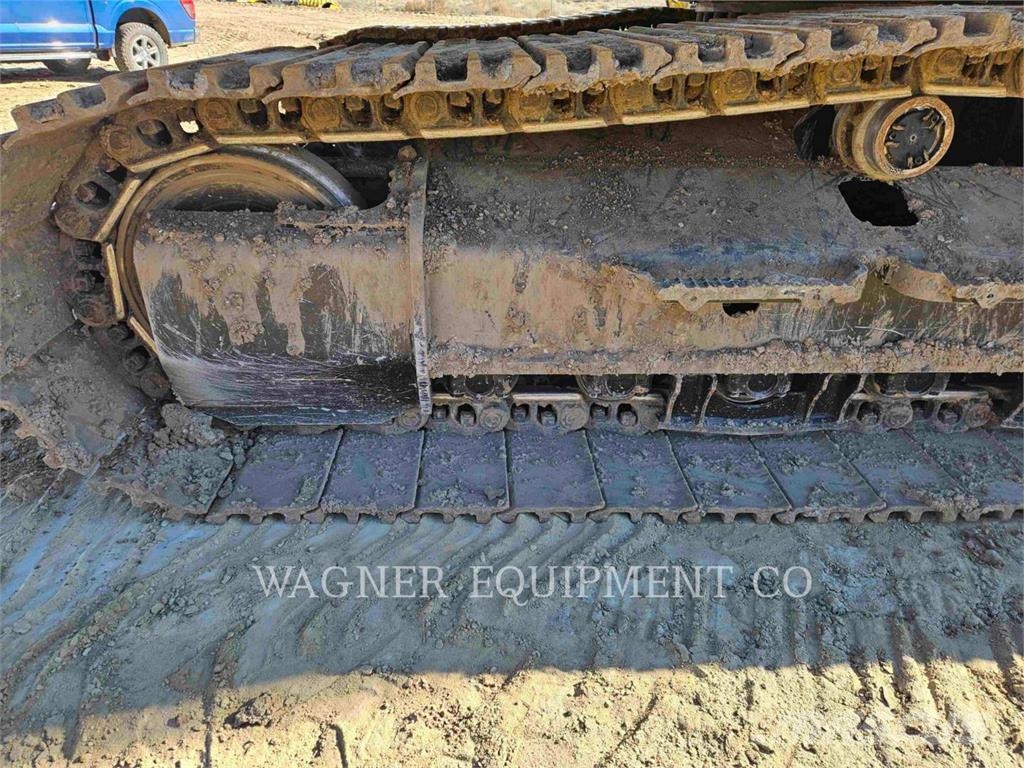 CAT 330 حفارات زحافة