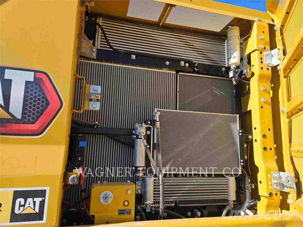 CAT 330 حفارات زحافة