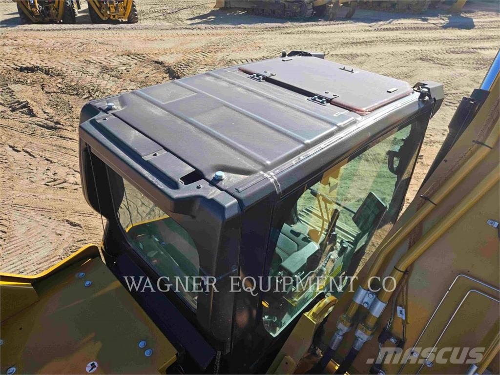 CAT 330 حفارات زحافة