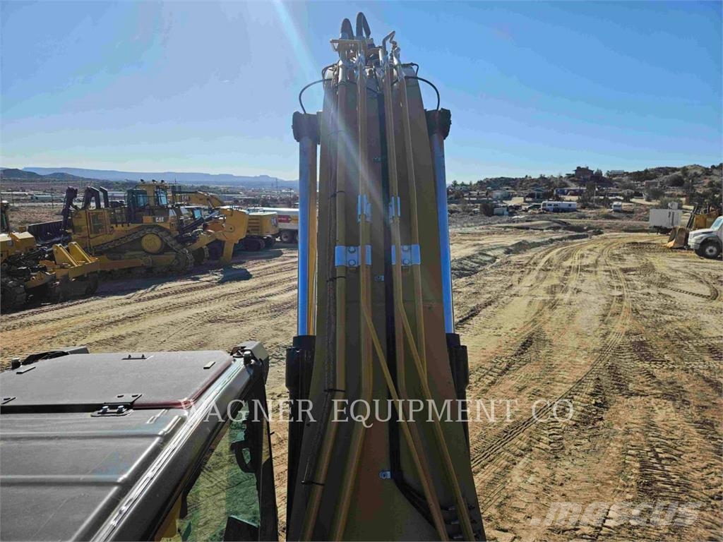 CAT 330 حفارات زحافة