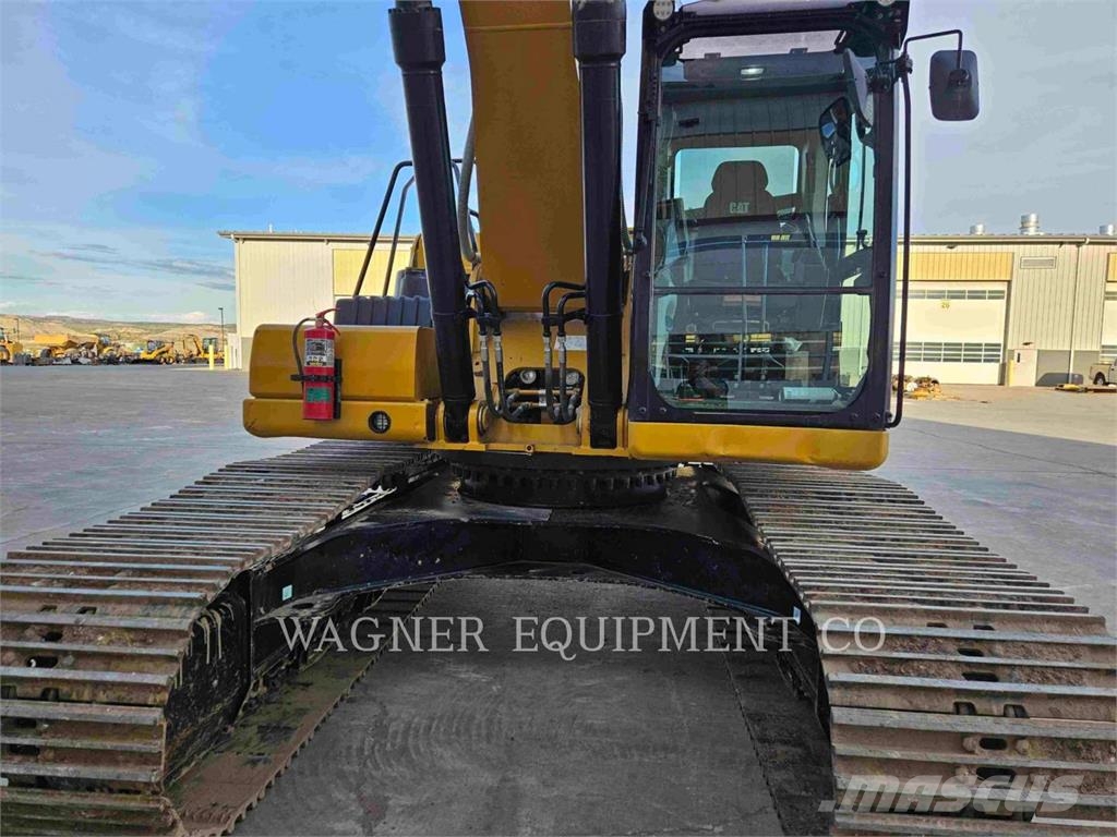 CAT 330 حفارات زحافة