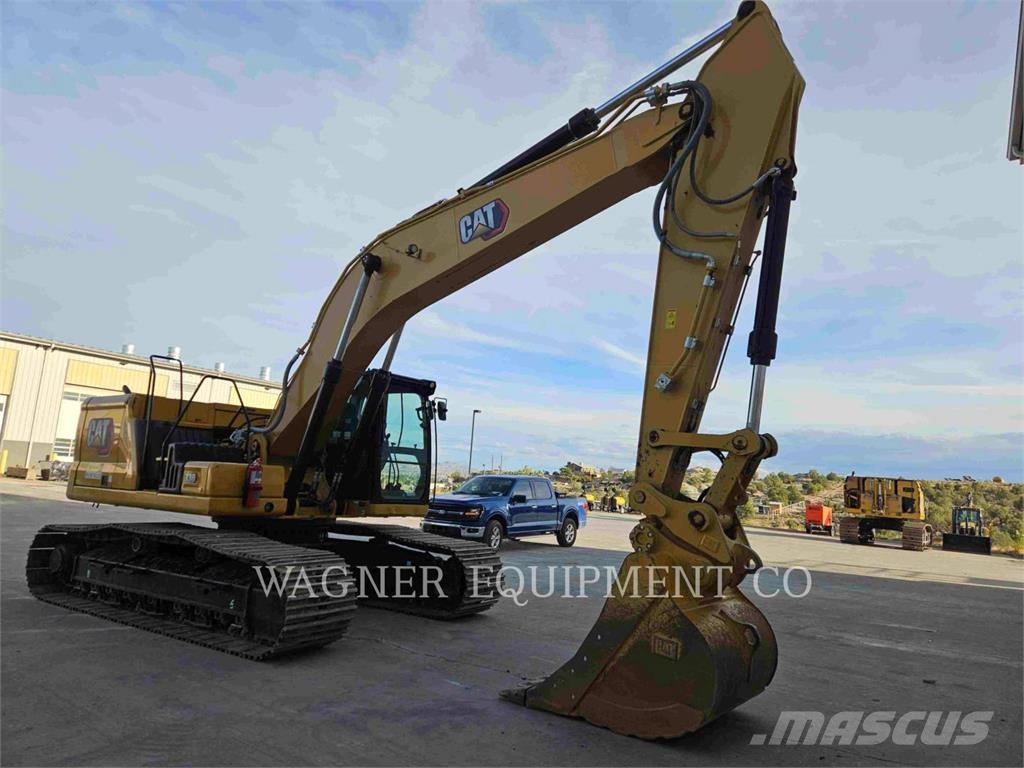 CAT 330 حفارات زحافة