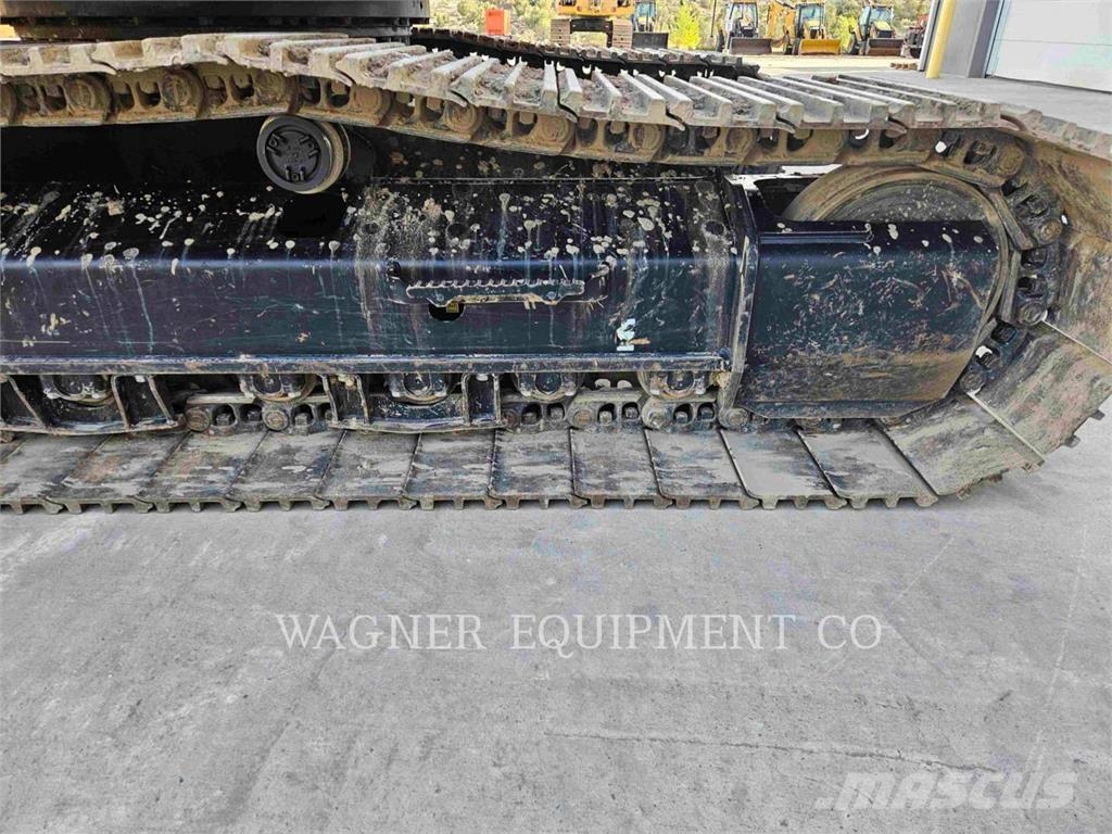 CAT 330 حفارات زحافة