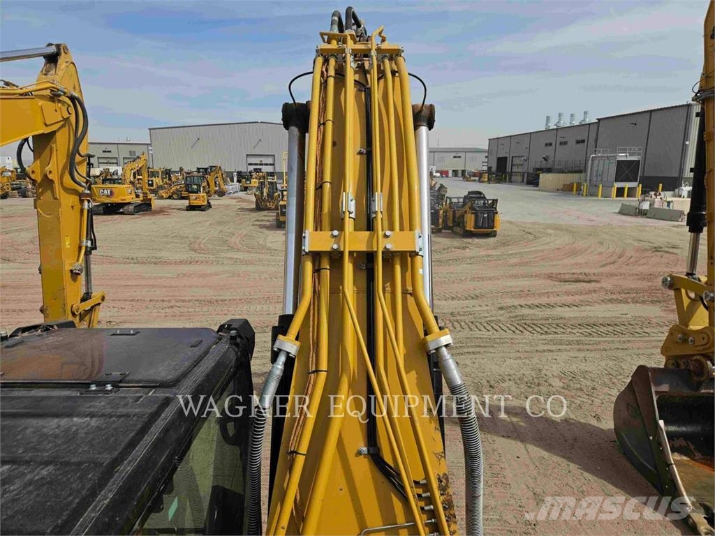 CAT 330 حفارات زحافة