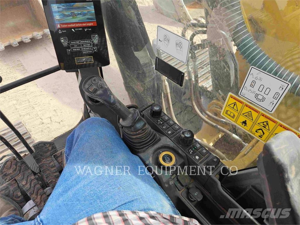CAT 330 حفارات زحافة
