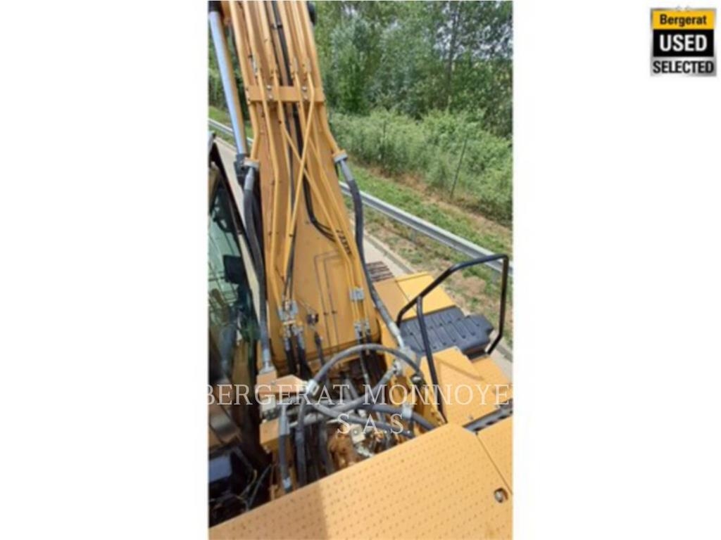 CAT 330 Excavadoras sobre orugas