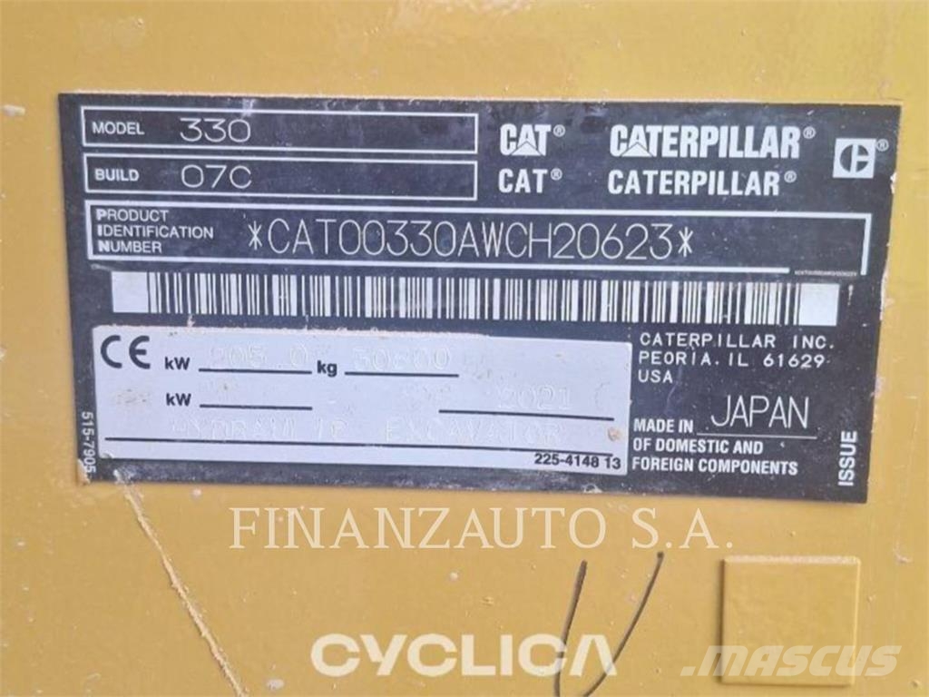 CAT 330 Roomikekskavaatorid