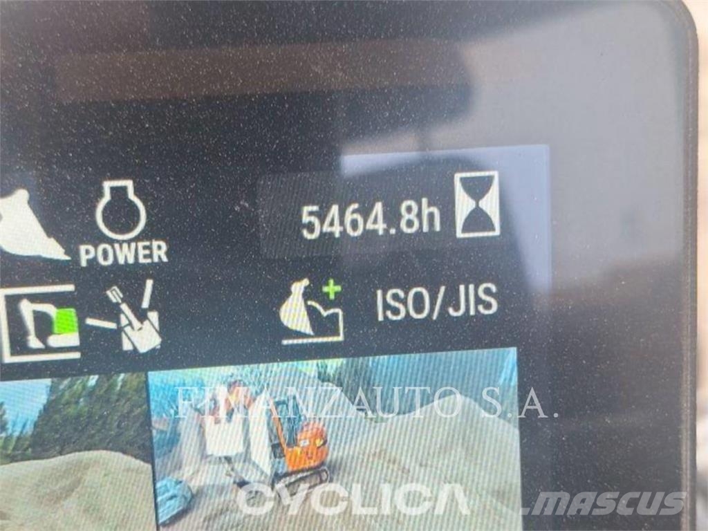 CAT 330 Roomikekskavaatorid
