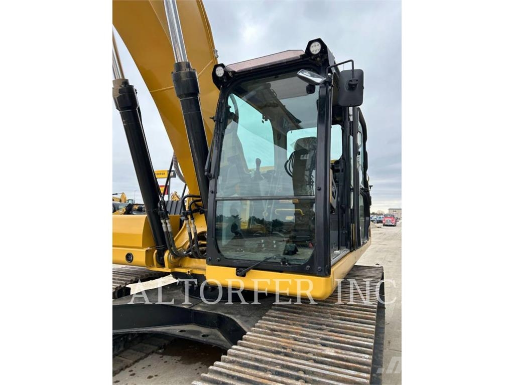 CAT 330-07 Bagri goseničarji