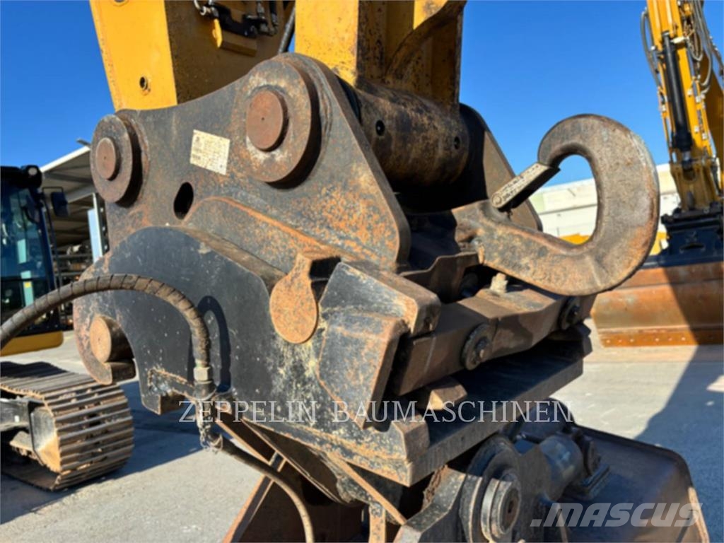 CAT 330-07 Bagri goseničarji