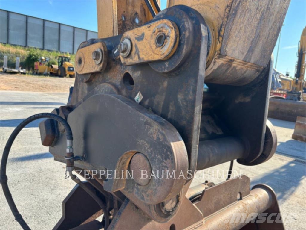 CAT 330-07 Bagri goseničarji