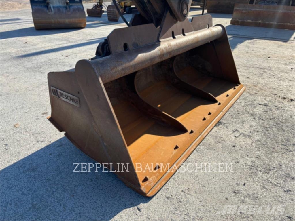 CAT 330-07 Bagri goseničarji