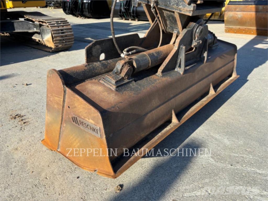 CAT 330-07 Bagri goseničarji
