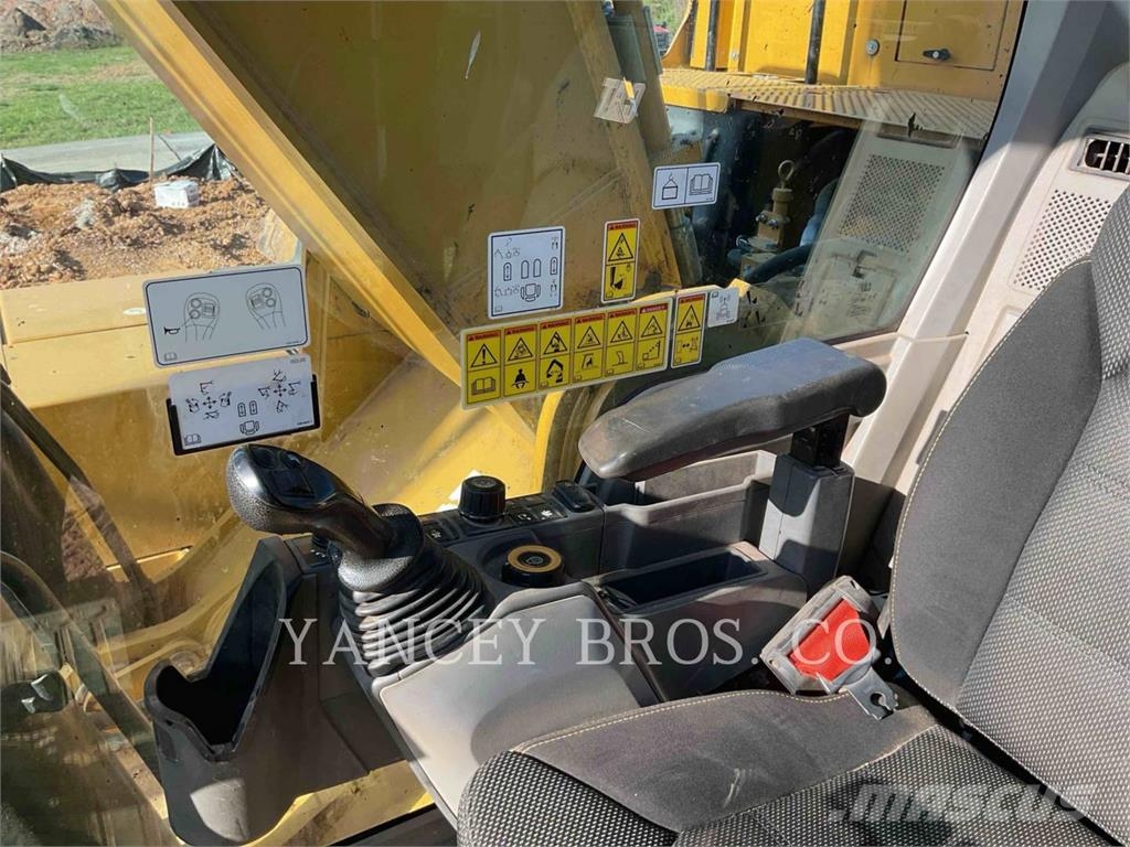 CAT 330 QC Rupsgraafmachines