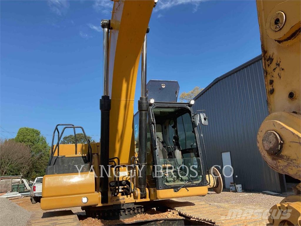 CAT 330 QC Rupsgraafmachines