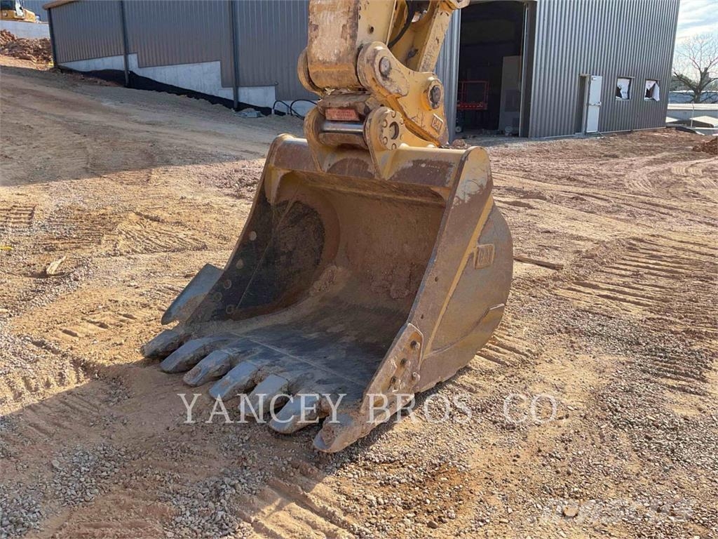 CAT 330 QC Rupsgraafmachines