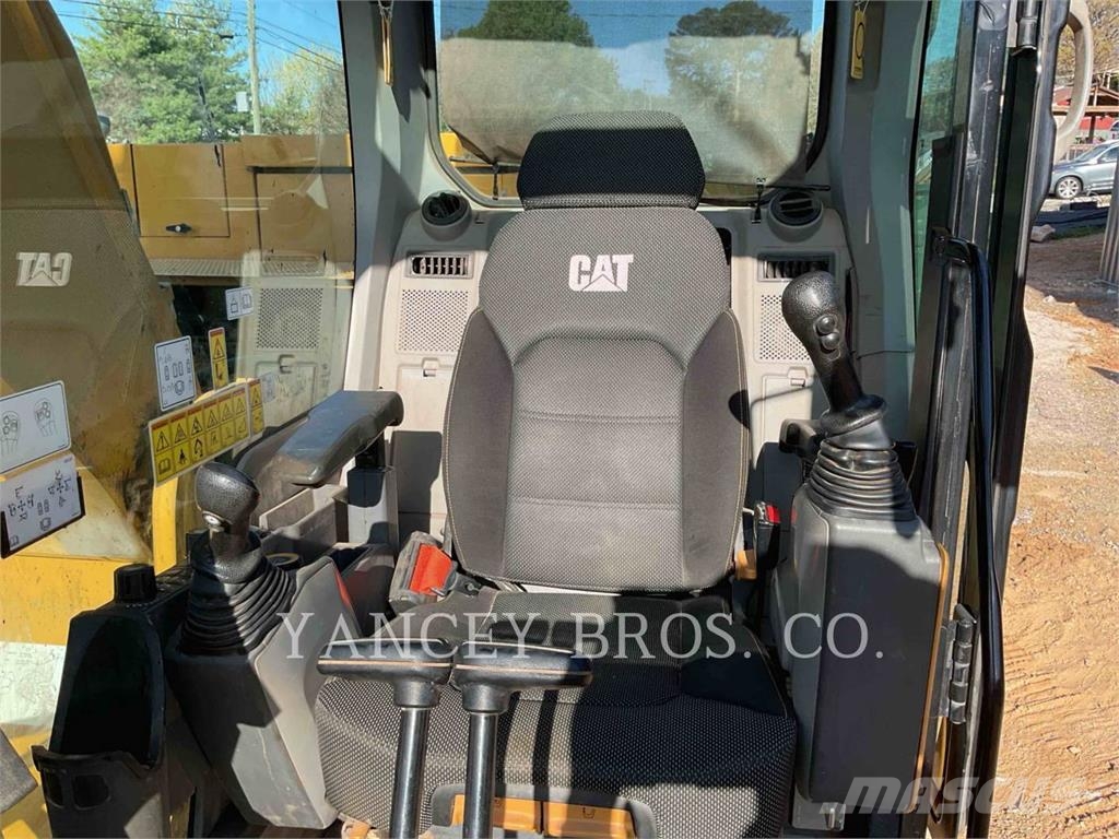 CAT 330 QC Rupsgraafmachines