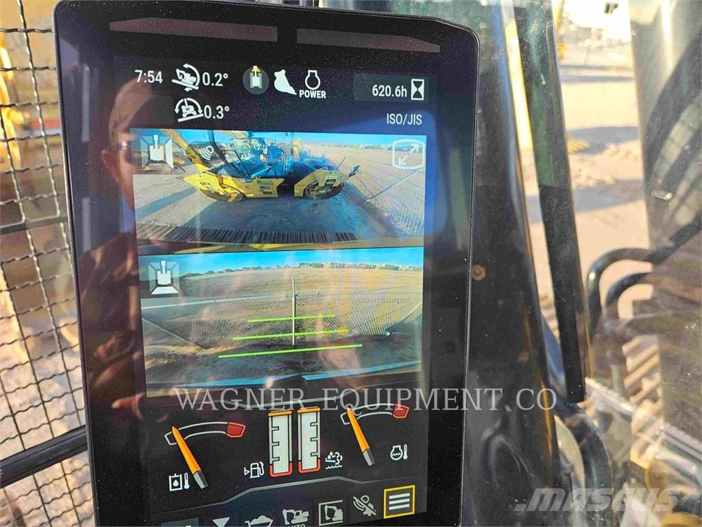 CAT 33007 حفارات زحافة