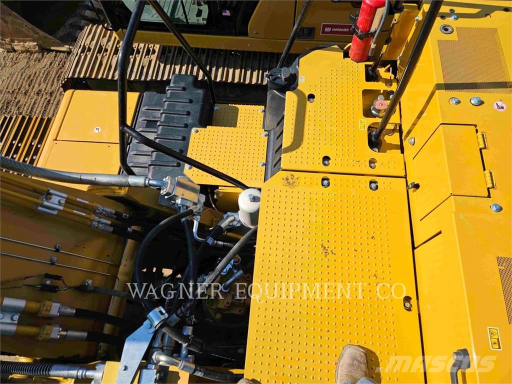 CAT 33007 حفارات زحافة