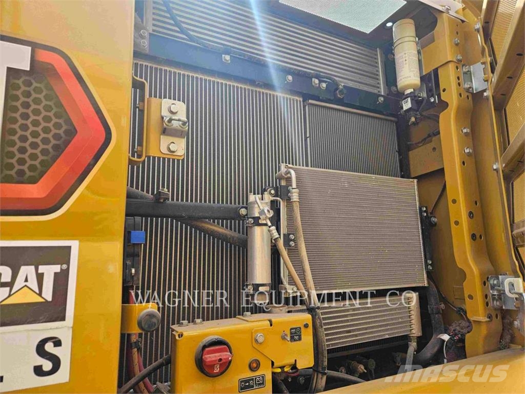 CAT 33007 Kāpurķēžu ekskavatori
