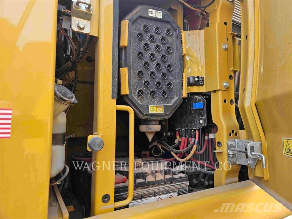 CAT 33007 Kāpurķēžu ekskavatori