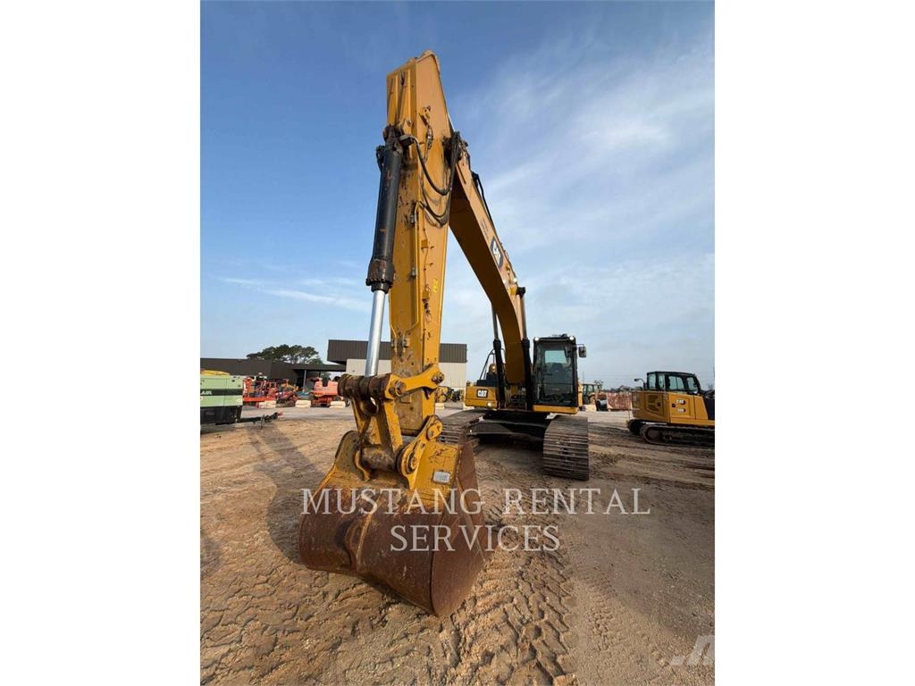CAT 33007 Excavatoare pe șenile