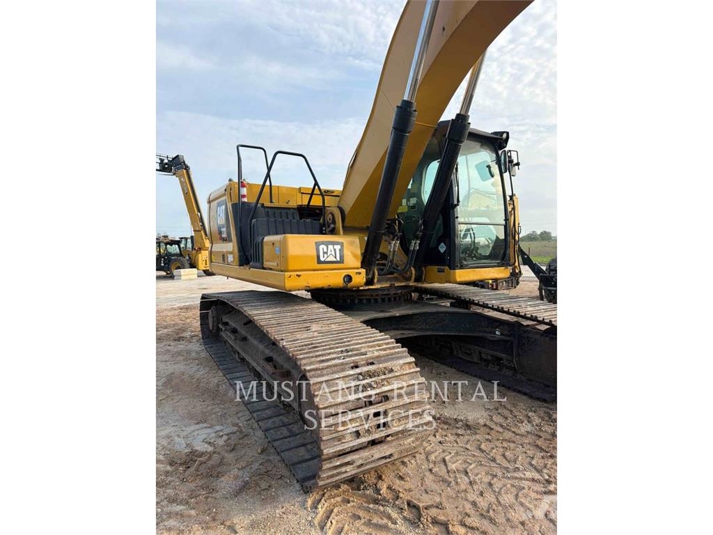 CAT 33007 Excavatoare pe șenile