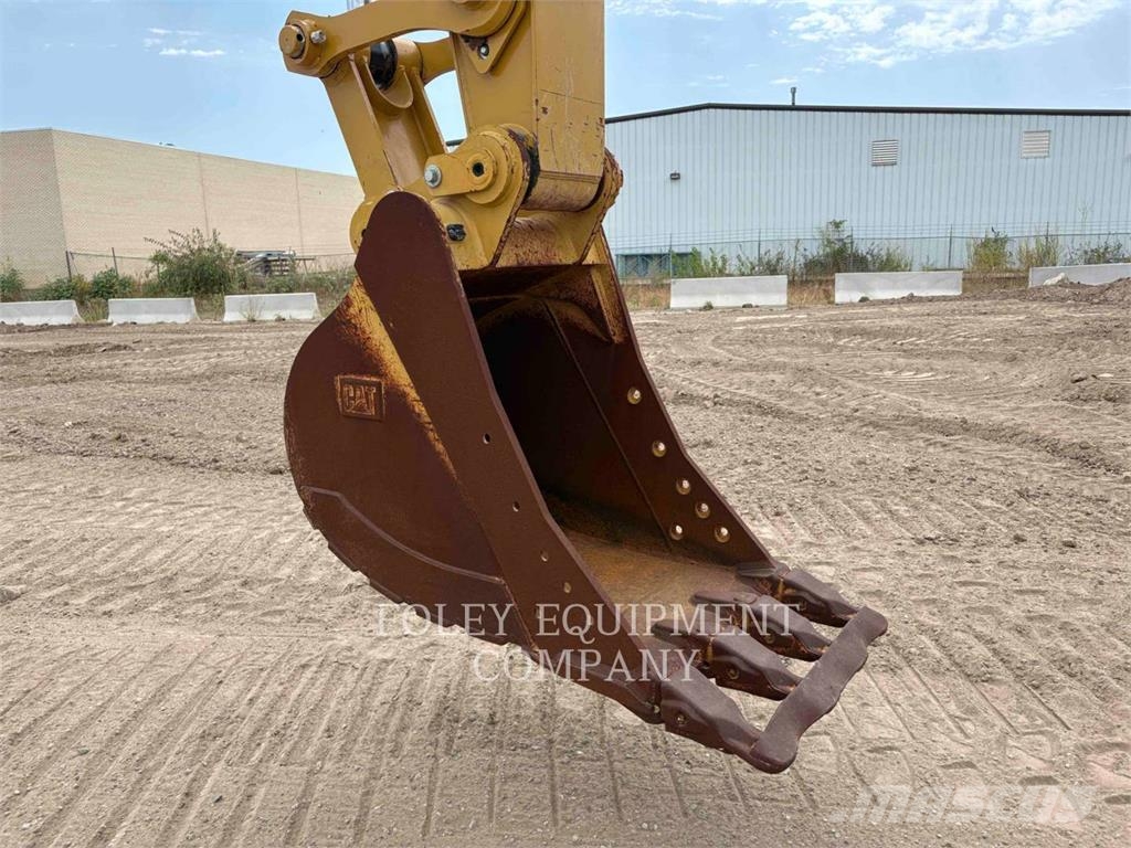 CAT 33007 Excavadoras sobre orugas