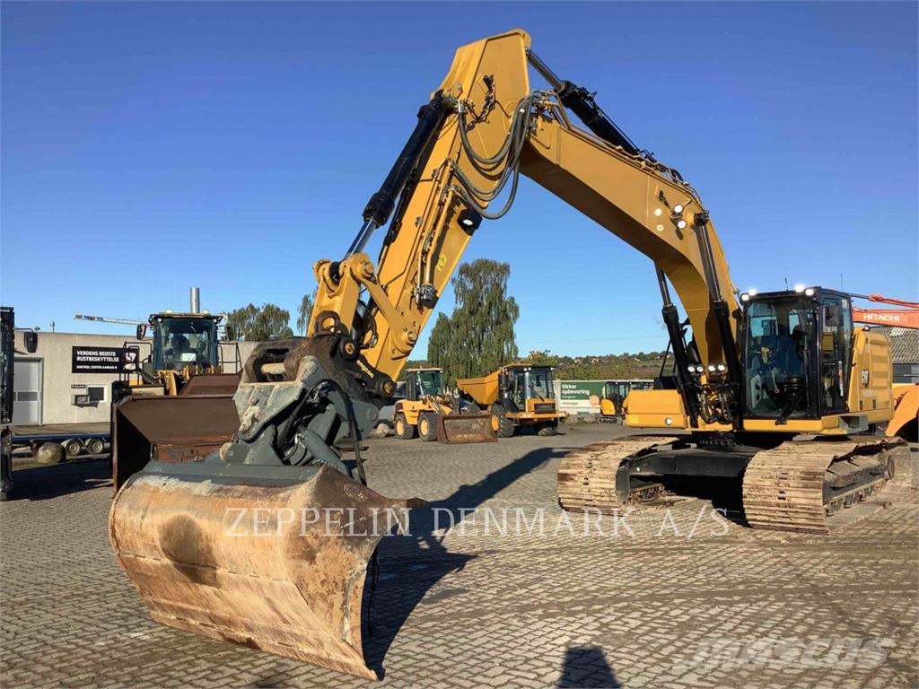 CAT 33007 Gravemaskiner på larvebånd