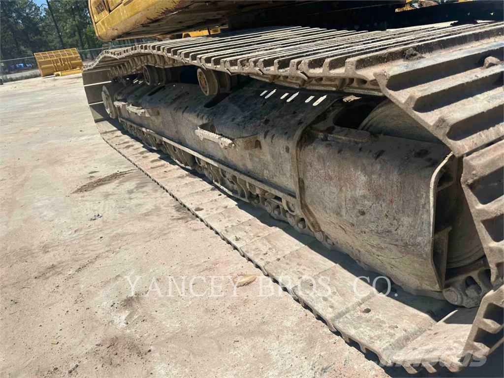 CAT 33007GC Pásová rýpadla