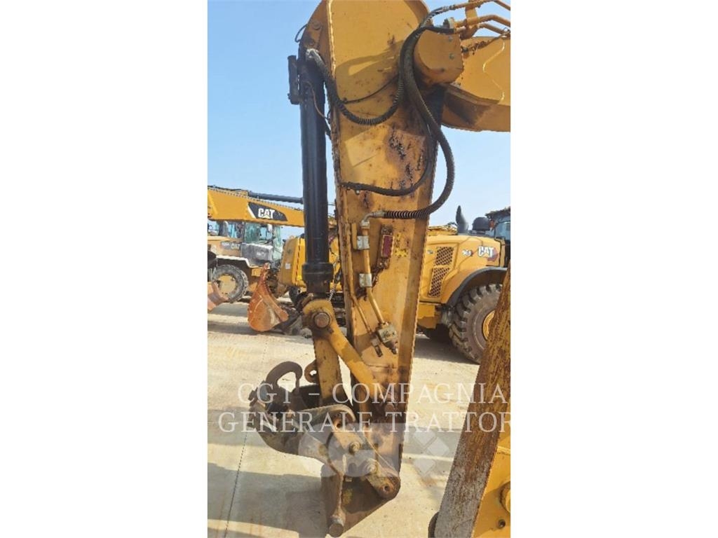 CAT 330F Paletli ekskavatörler