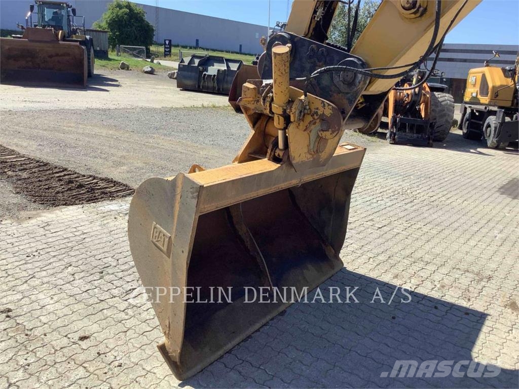 CAT 330FL Rupsgraafmachines