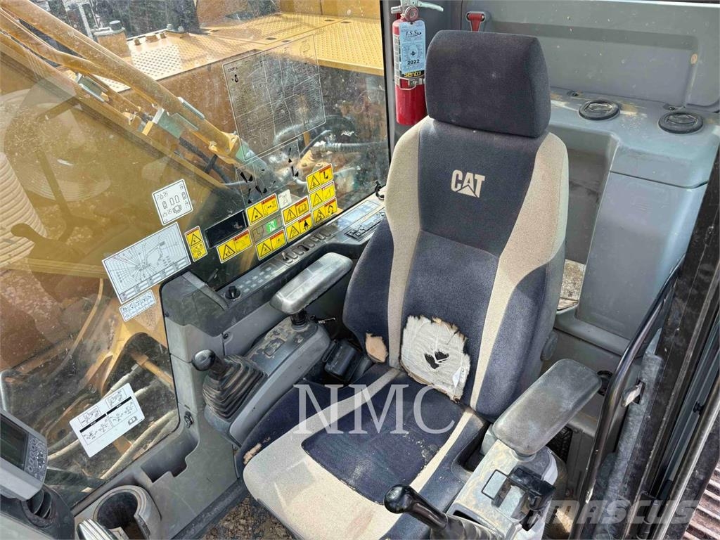 CAT 330FL Excavatoare pe șenile
