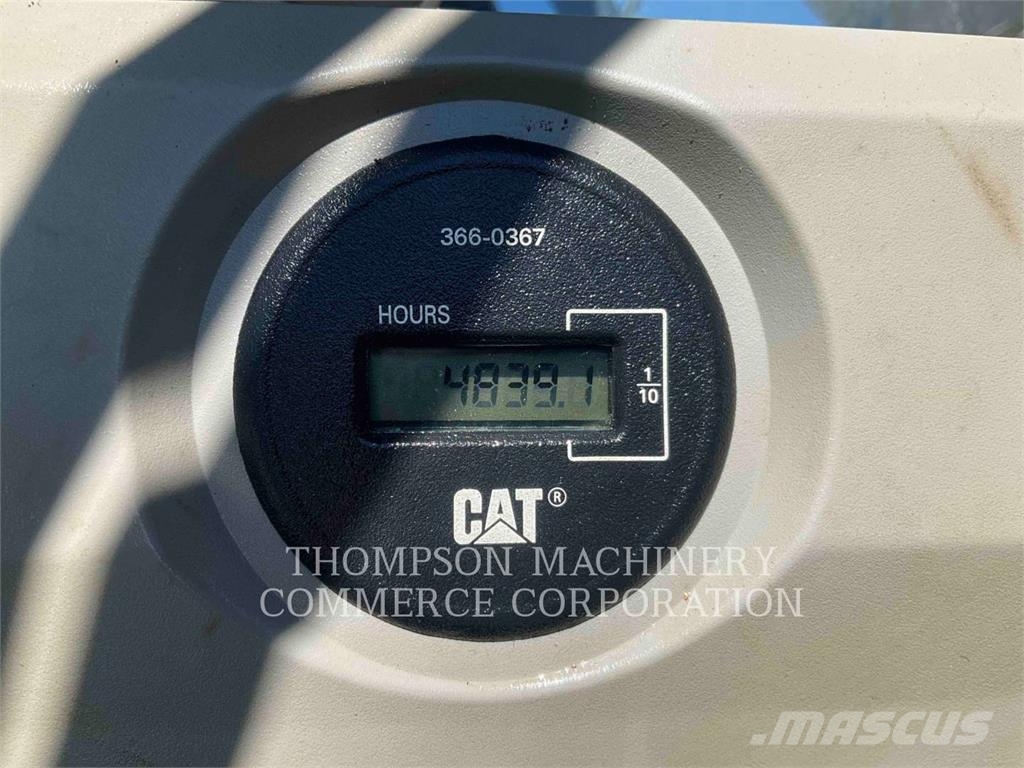 CAT 330FL Roomikekskavaatorid
