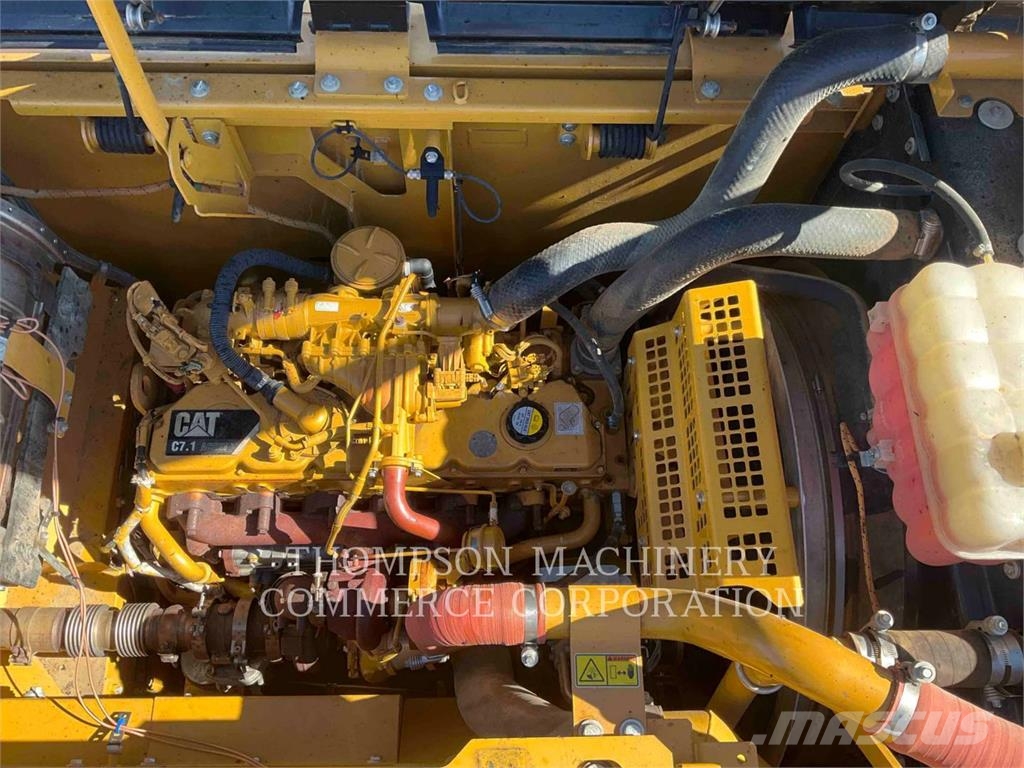 CAT 330FL Roomikekskavaatorid